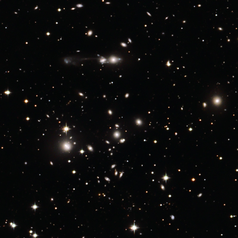 abell 1185 central region